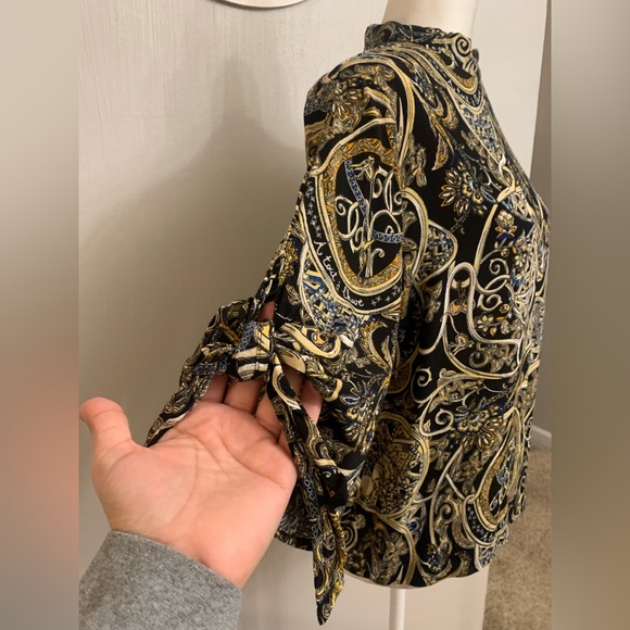 H&M Black and Gold Patterned Top - Picture 3 of 6